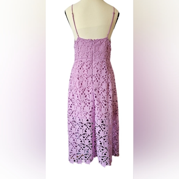 ASTR The Label Lilac Lace Crochet Midi Dress A-Line Sleeveless V-Neck Size Large - Picture 3 of 13